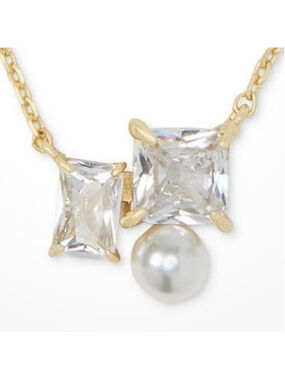 Kate Spade Victoria Clear Crystal Cluster with Gold Tone Necklace New With Tags